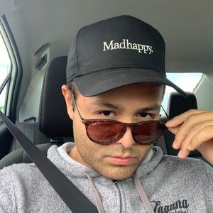 Meet your Posher, Zachary